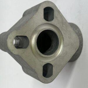 BRIDA 90º TRIANG. ALUM. 1" DIÁ. 55